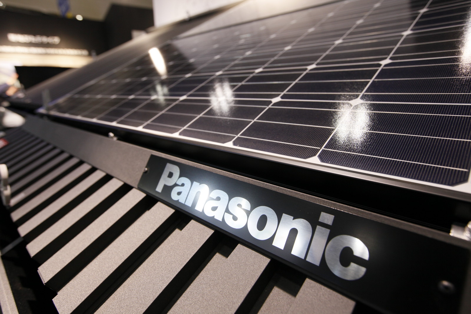 Panasonic будет производить солнечные батареи в Малайзии